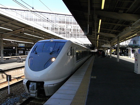 683系(新大阪駅)