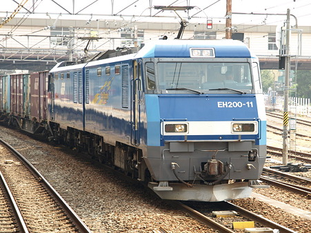EH200(八王子駅)2