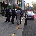 Photos: 麻布署前で日本語通じないアジア系外国人拘束。 #minsyu #seiji #senkaku