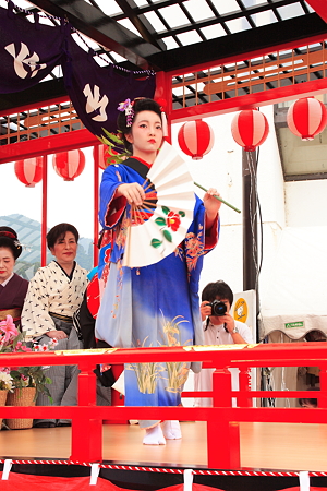 上山かかし祭り