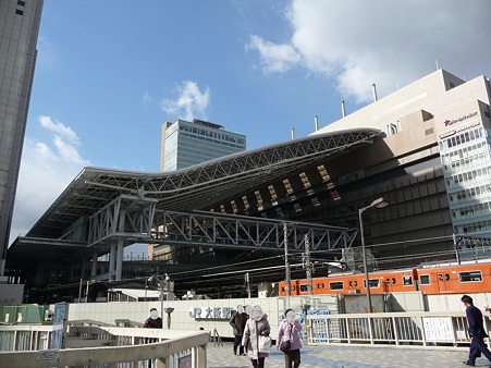 101225-大阪駅 (2)
