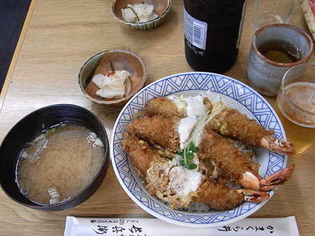 「長兵衛」の「かまくら丼」