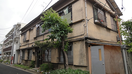 昭和 という感じのアパート